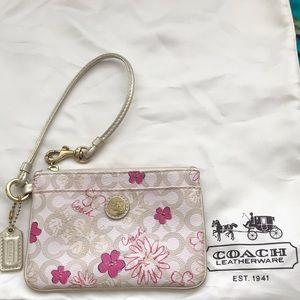 Coach Clutch/Wristlet; Authentic